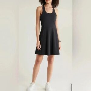 NWT Zella Daybreak Cross Back women’s Tennis Dress black size small